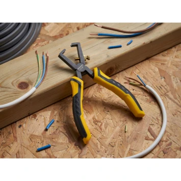 Stanley Dynagrip Striptang 150mm 6 Stanley Dynagrip Striptang 150mm - Afbeelding 4