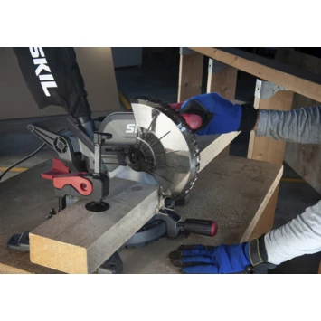 SKIL Afkortzaag / Verstekzaag 216mm 1305AA 1600W + Snelklem 5 SKIL Afkortzaag / Verstekzaag 216mm 1305AA 1600W + Snelklem - Afbeelding 3