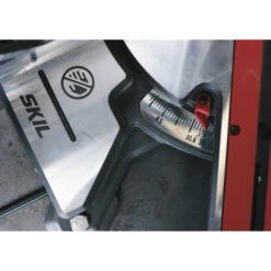 SKIL Afkortzaag /verstekzaag 254mm Met Trekfunctie, Laser En 'dual Bevel' Functie 1320AA 2000W + Snelklem -Kwaliteit Gereedschapswinkel 123 2960