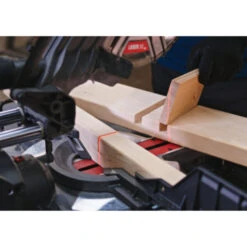 SKIL Afkortzaag /verstekzaag 254mm Met Trekfunctie, Laser En 'dual Bevel' Functie 1320AA 2000W + Snelklem -Kwaliteit Gereedschapswinkel 123 2961