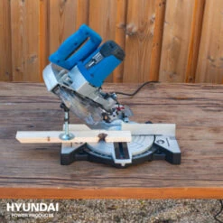 Hyundai Afkortzaag / Verstekzaag 1100W Hyundai -Kwaliteit Gereedschapswinkel 123 3059