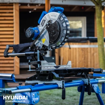 Hyundai Telescopische Afkortzaag / Verstekzaag 1800W 4 Hyundai Telescopische Afkortzaag / Verstekzaag 1800W - Afbeelding 2