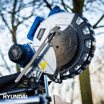 Hyundai Telescopische Afkortzaag / Verstekzaag 1800W 5 Hyundai Telescopische Afkortzaag / Verstekzaag 1800W - Afbeelding 3