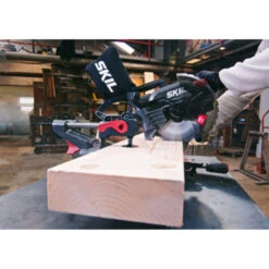 SKIL 20V Afkortzaag / Verstekzaag 216mm Met Trekfunctie En Laser 3590AA Incl. 4.0Ah Accu + Snellader -Kwaliteit Gereedschapswinkel 123 3566