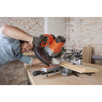 Black & Decker BLACK+DECKER 1600W 216mm Afkort- En Verstekzaag BES700-QS 5 Black & Decker BLACK+DECKER 1600W 216mm Afkort- En Verstekzaag BES700-QS - Afbeelding 3
