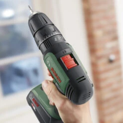 Bosch 18V Klopboormachine UniversalImpact (Incl. 2 Accu's 1.5Ah + Lader) -Kwaliteit Gereedschapswinkel 123 3767