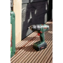 Bosch 18V Accuboormachine UniversalDrill (incl. 2 Accu's 1.5Ah + Lader) -Kwaliteit Gereedschapswinkel 123 3851