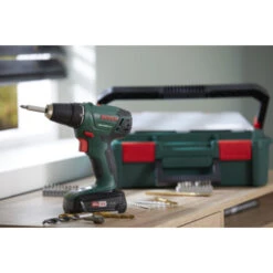 Bosch 18V Accuboormachine UniversalDrill Systeembox Met 241 Accessoires (incl. 2 Accu's 1.5Ah + Lader) -Kwaliteit Gereedschapswinkel 123 3985
