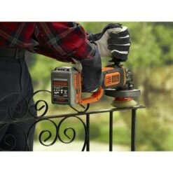 Black & Decker BLACK+DECKER Haakse Slijper BCG720M1-QW 18 Volt -Kwaliteit Gereedschapswinkel 123 4907